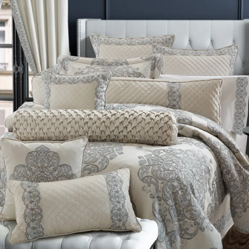 Adagio Comforter Set