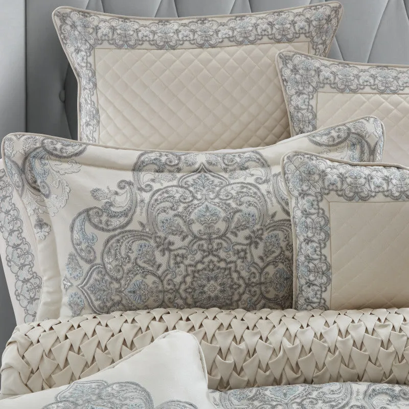 Adagio Comforter Set