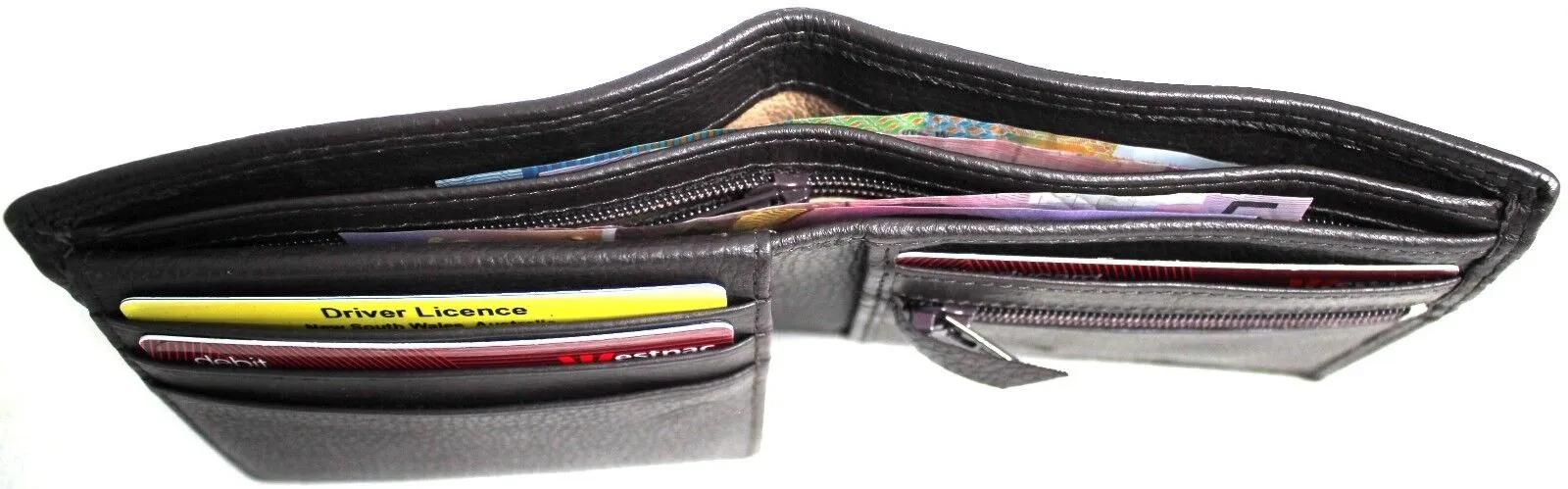 Quality Leather Wallet. Colour: Black. FREE KEY CHAIN. Style No: 11022. Hide & Chic